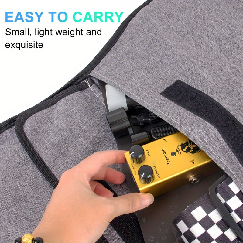 Pedal de efectos de guitarra de metal rojo con distorsión, overdrive, retardo, trémolo y chorus