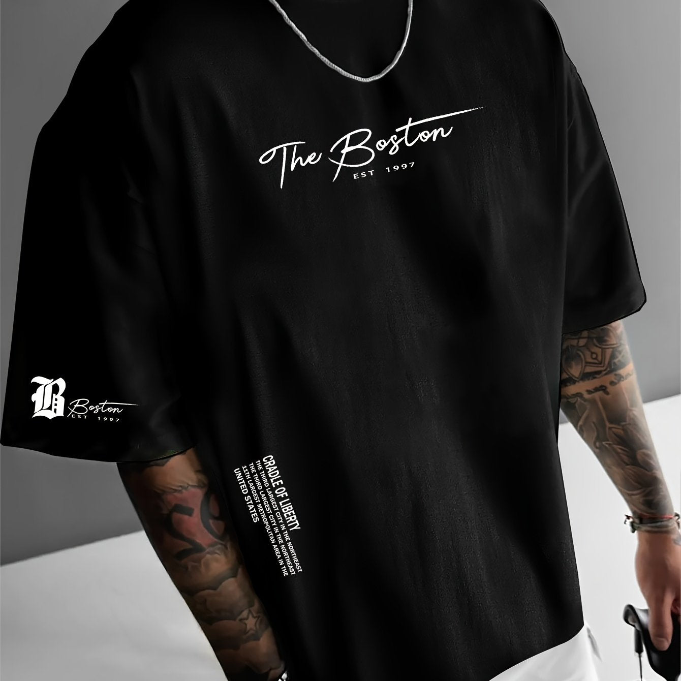 Erkaklar uchun Yevropa va Amerika harfli printli grafik futbolka "THE BETON" dizayni bilan - 100% polyester, yumshoq bo'yin, erkin kesim, mashinada yuvish mumkin, yozgi tasodifiy kiyim uchun ideal.