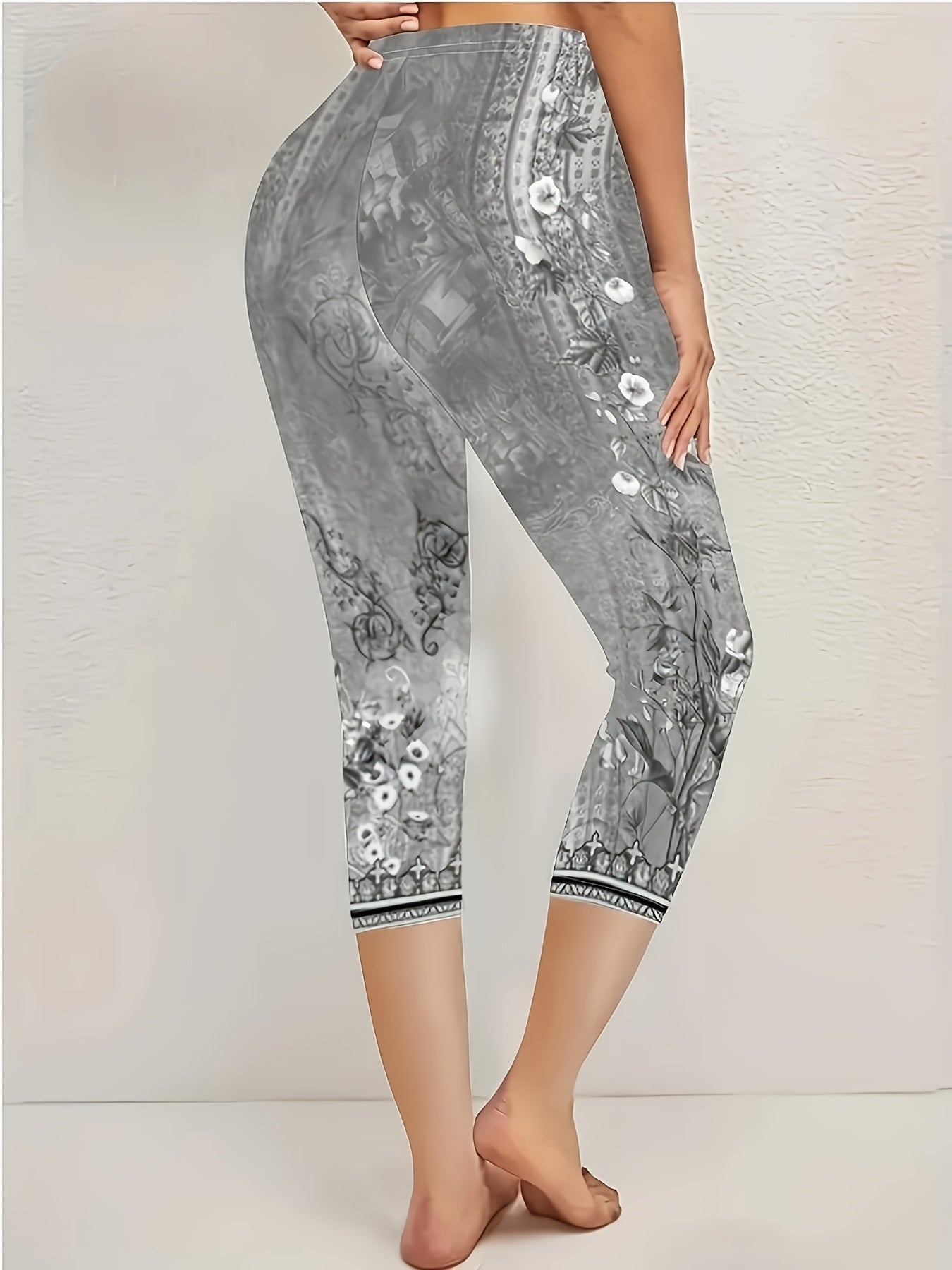 Plus Size Women's Floral Print Capri Leggings Stretchy Mid-Calf Pants