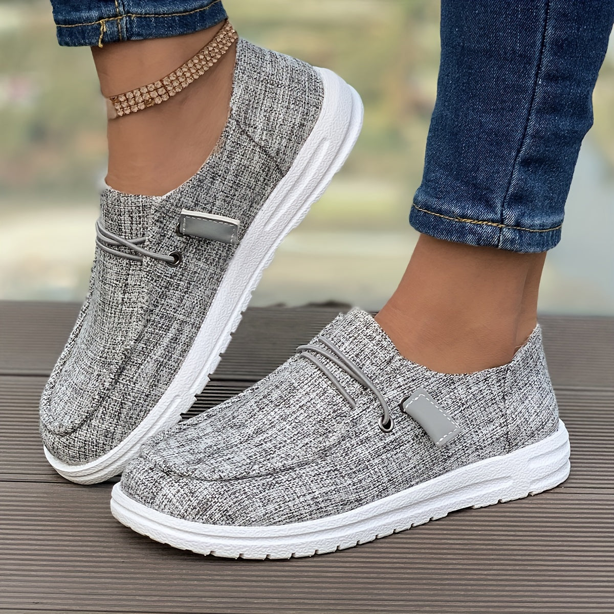 Women's Casual Slip-Resistant Round Toe Low-Top Sneakers with Breathable Fabric