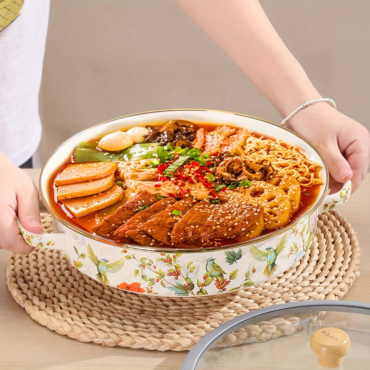 Enamel Baking Pan 27.94cm with Dual Handles and Plastic Lid for Cooking and Serving