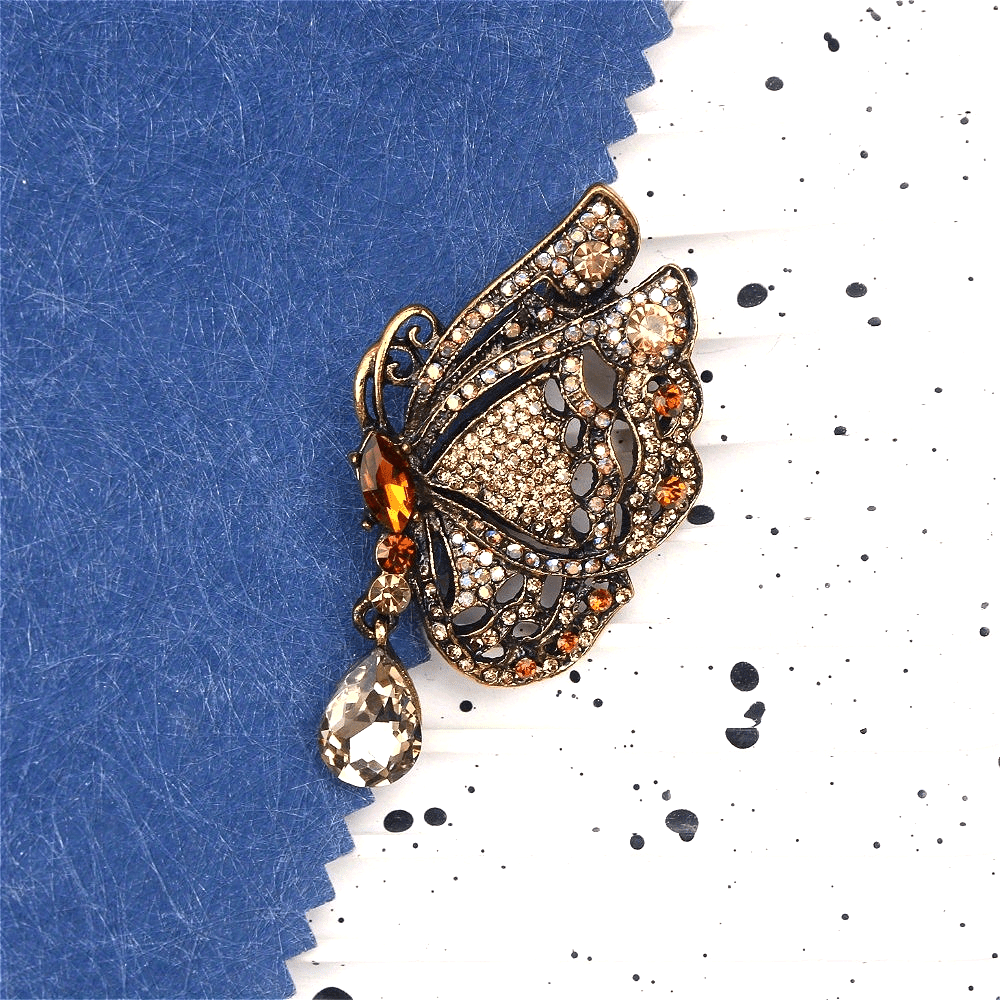Butterfly Brooch Pin with Teardrop Crystal Dangle Rhinestones and Metal Design for Women's Formal Wear