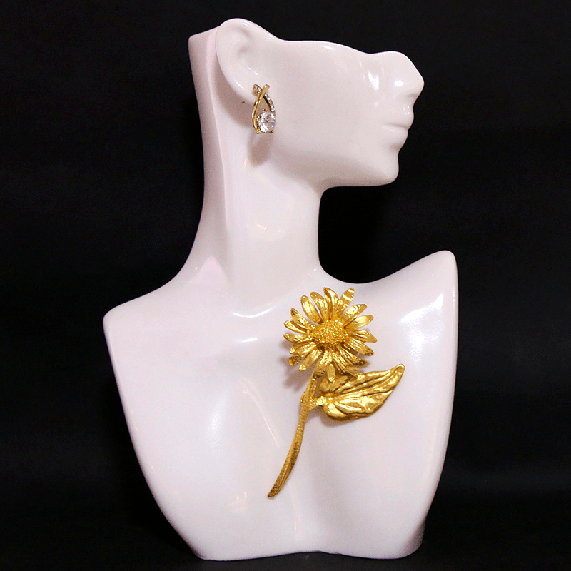 Sunflower Brooch Pin with Leaf Texture and Irregular Design for Shawls Scarves and Kilt