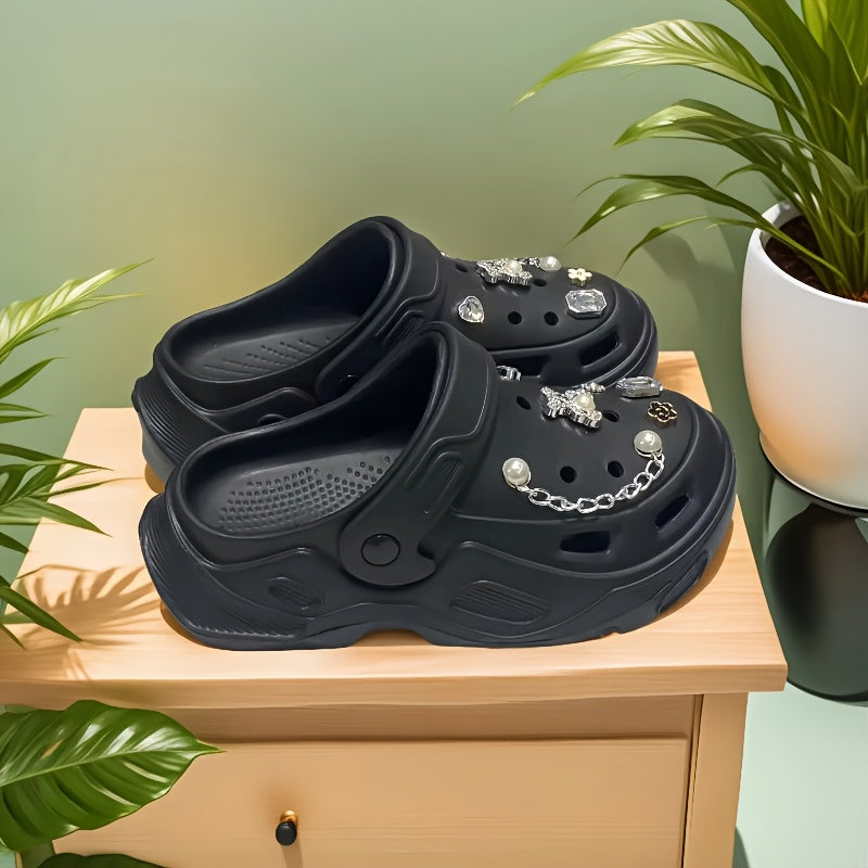 Ladies Summer Fashion Hole Shoes with Decorative Illustrations and Interchangeable Accessories