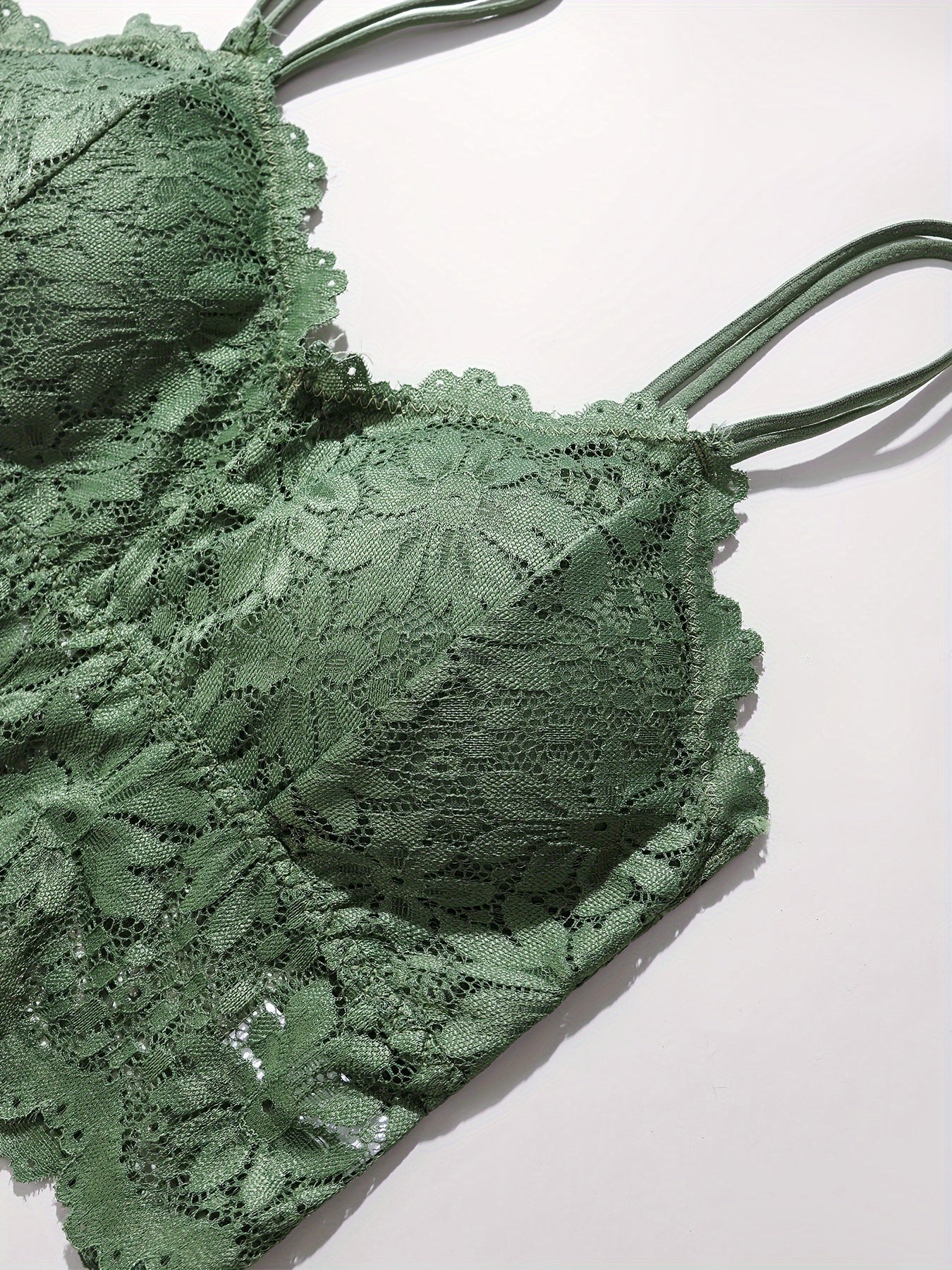 4 to'plam ayollar uchun sexy dantel brassu va ichki kiyim to'plamlari, olib tashlanadigan brassu, nafas oladigan va qulay mato, va cho'ziluvchan ichki kiyim dizayni bilan.