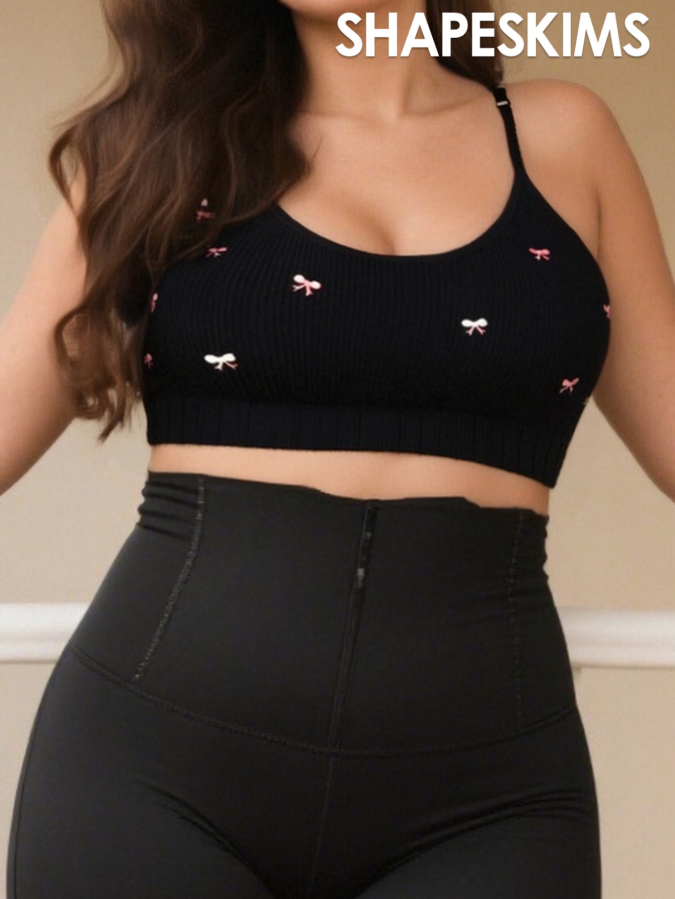 Plus Size Seamless Sports Bra Breathable Comfortable Black White Butterflies