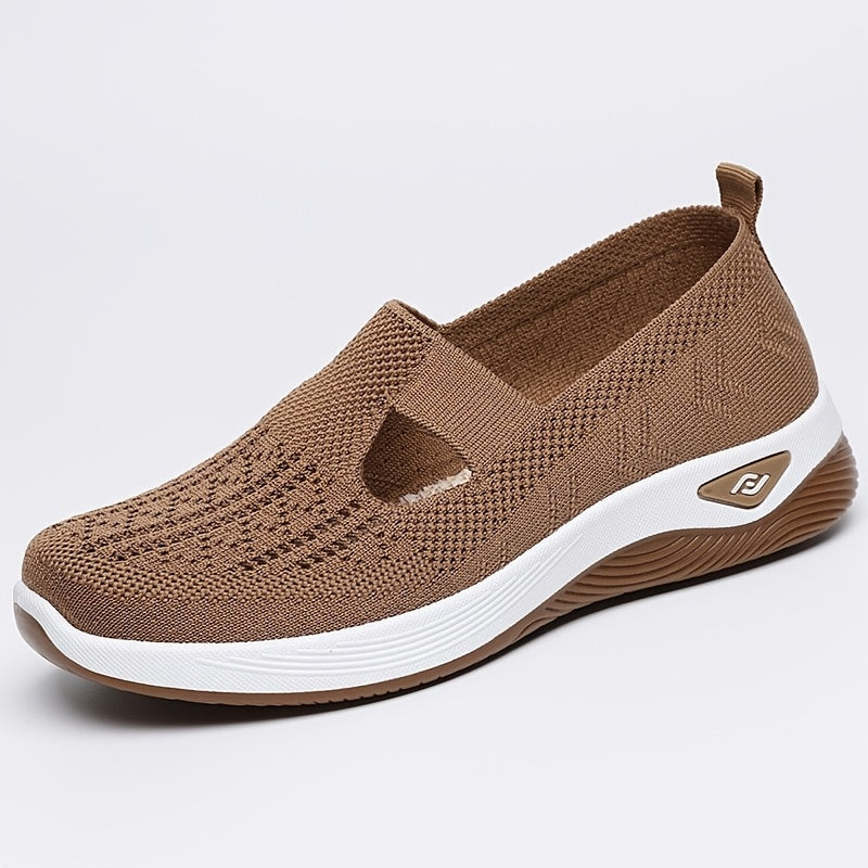 Ayollar uchun slip-on krossovkalar - Havo o'tkazuvchi mato, kauchuk taglik, past-to'plam, barcha mavsumga mo'ljallangan poyabzal