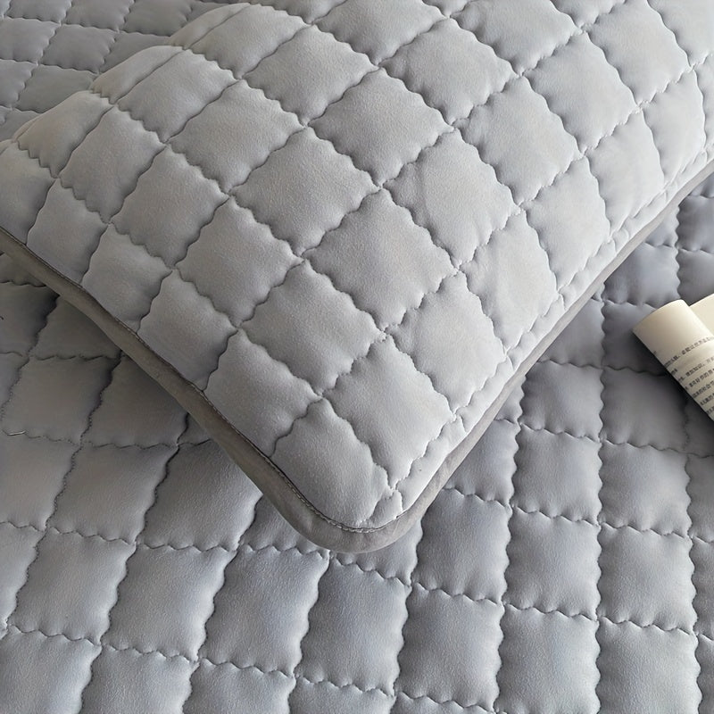 Set of 2 Solid Color Quilted Thread Pillowcases Thick Soft Breathable Skin-Friendly for Bedroom or Living Room