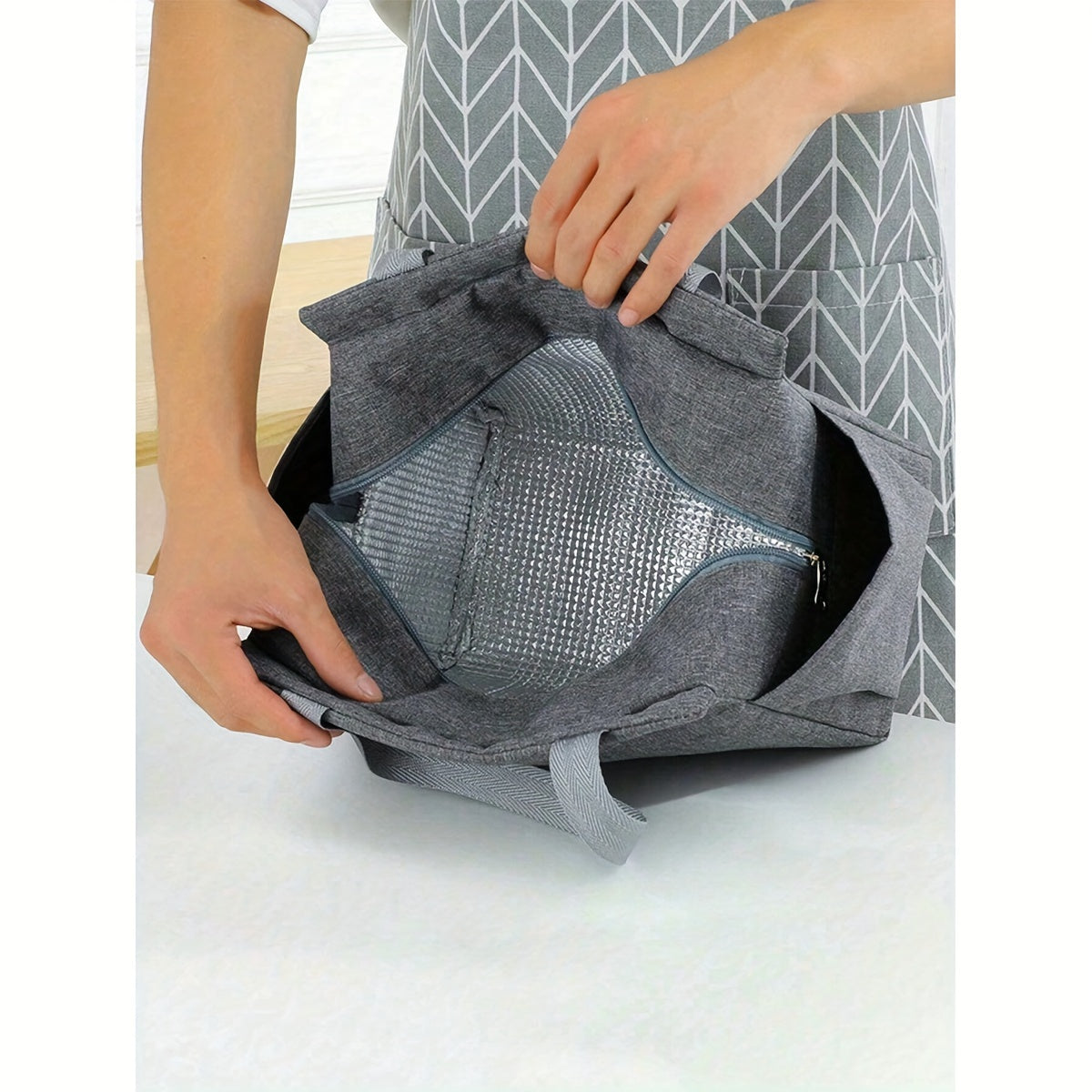 Очаровательная мультяшная сумка для обеда - прочная, утепленная полиэстеровая коробка для обеда, идеально подходящая для школы, работы, кемпинга и пикников, идеальна для возвращения в школу и весенних развлечений.