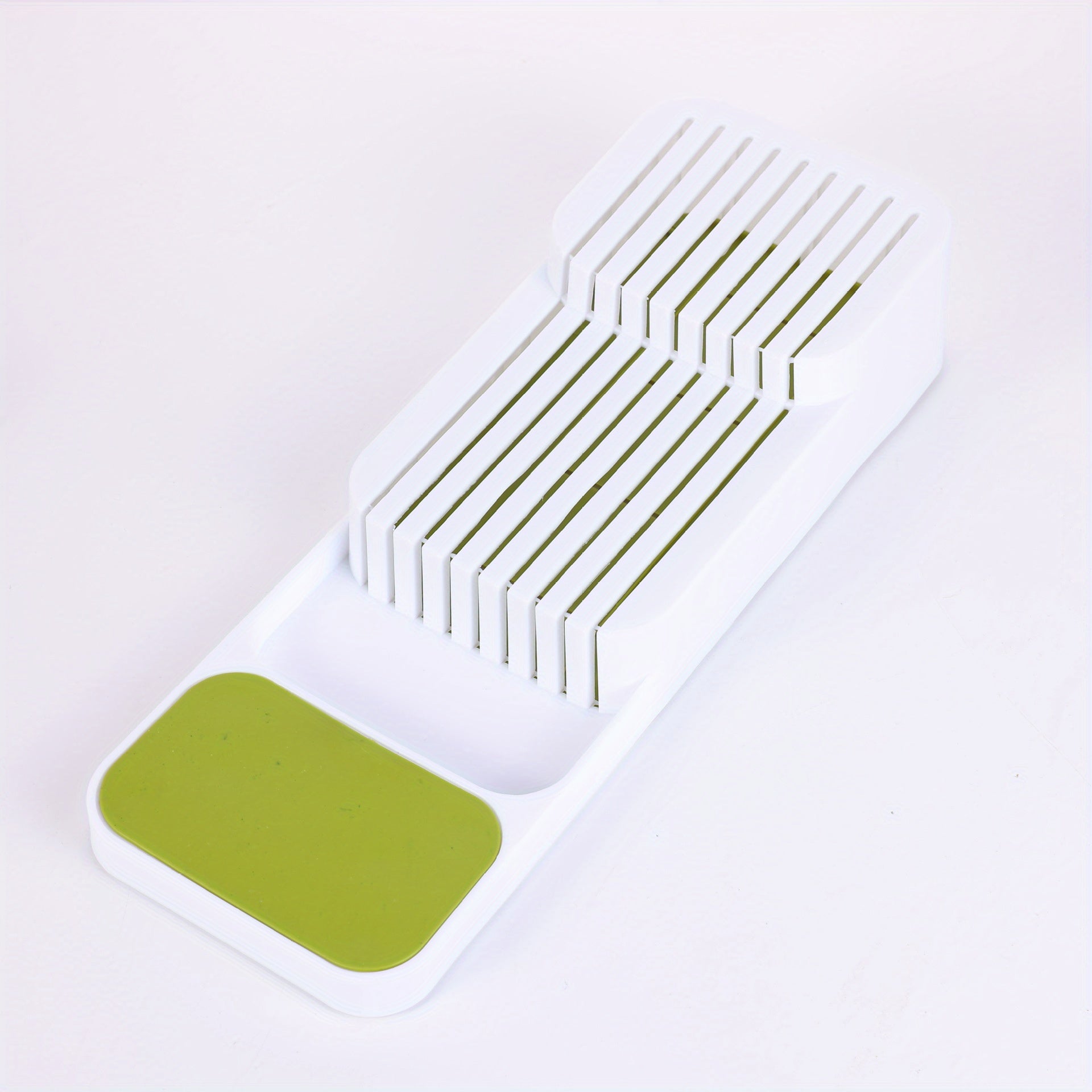 Организуйте свою кухню с помощью 1-секционного лотка для ножей — вмещает 9 ножей и помещается в любой ящик. Идеальное решение для хранения ножей!