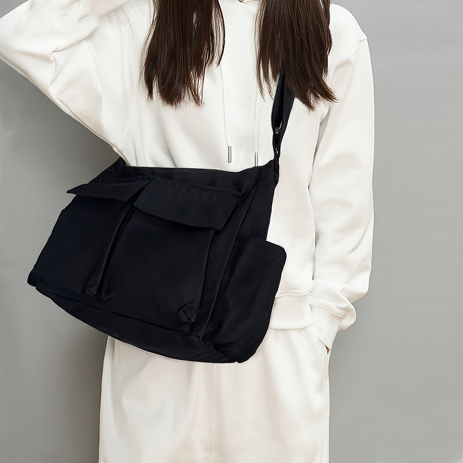 Vintage Canvas Crossbody Bag with Multiple Pockets for Casual Travel