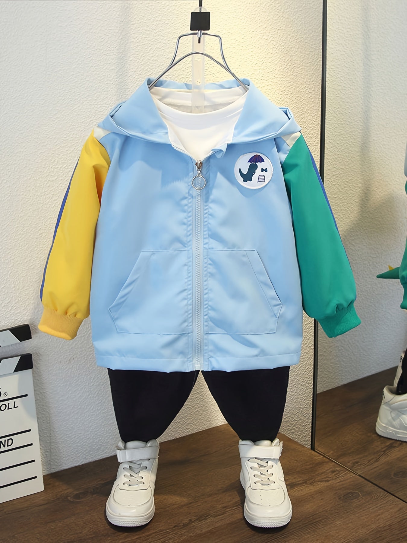 Boy's Hooded Coat with Dinosaur Patterns for Spring and Fall Outdoor Activities