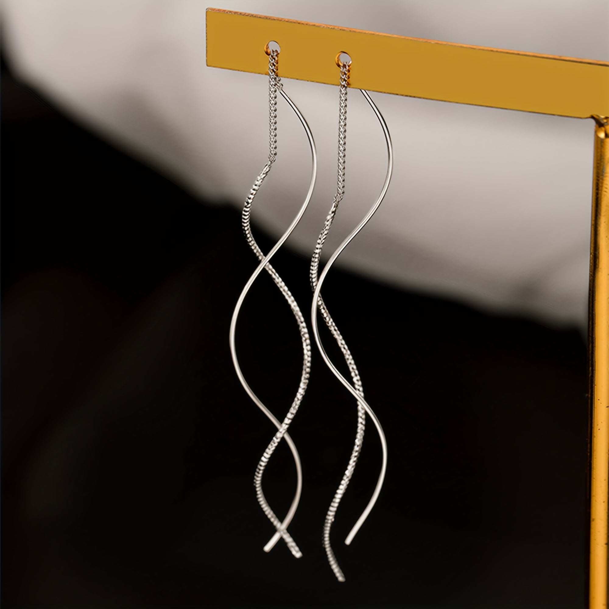 Ayollar uchun mis to‘lqinli osma sirg‘alar, uzun tassel, ko‘p maqsadli zargarlik buyumlari