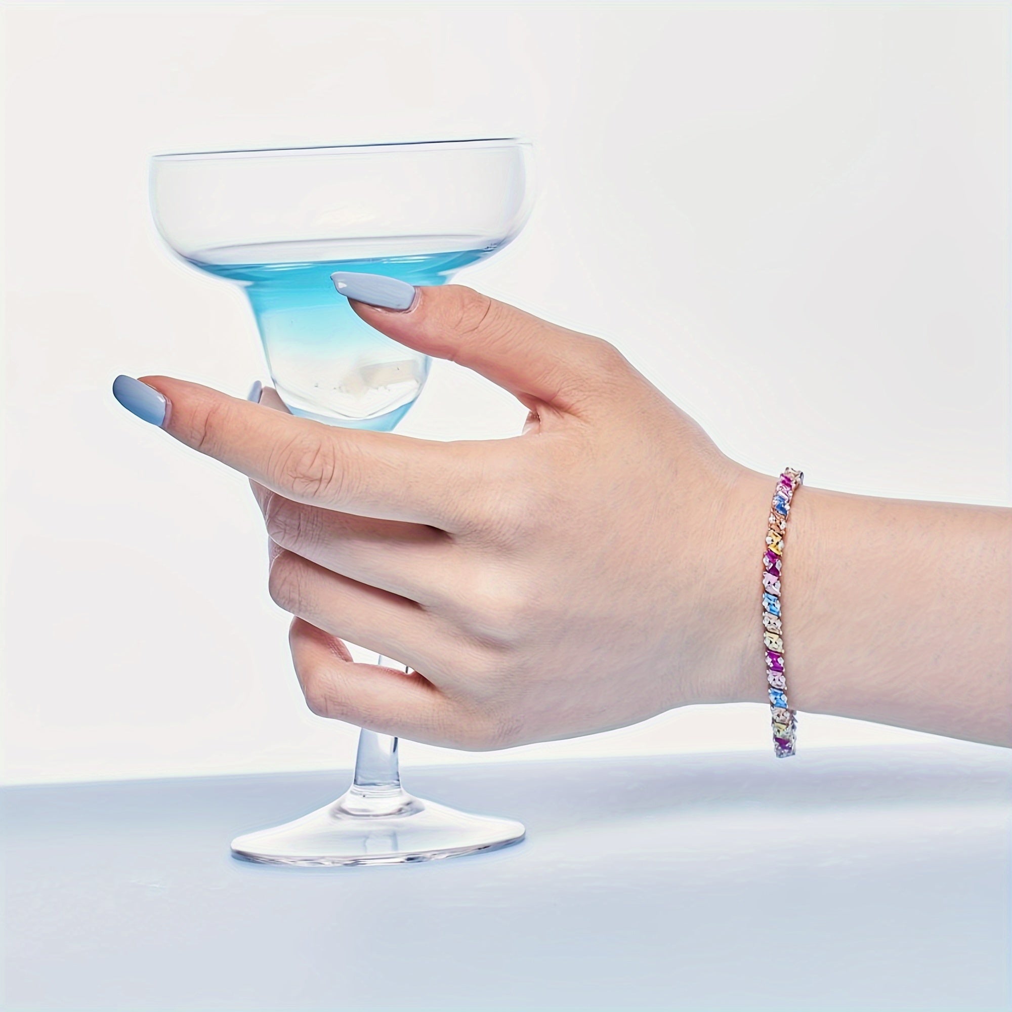 Элегантный винтажный браслет из стерлингового серебра S925, украшенный яркими синтетическими кубическими циркониями, посеребренный, идеально подходит для повседневной носки, универсальный аксессуар, который станет отличным подарком на Хэллоуин - 1 шт.