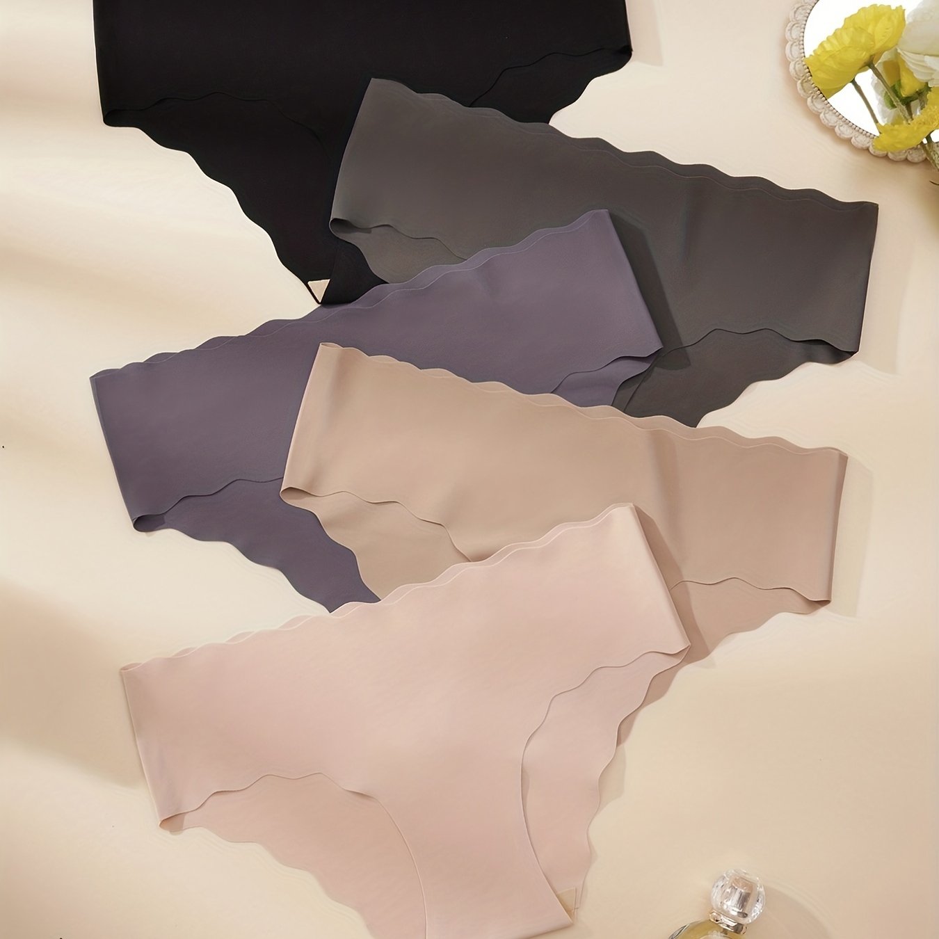 Women's Seamless Solid Briefs 5 Pack with Scallop Trim Breathable Comfortable