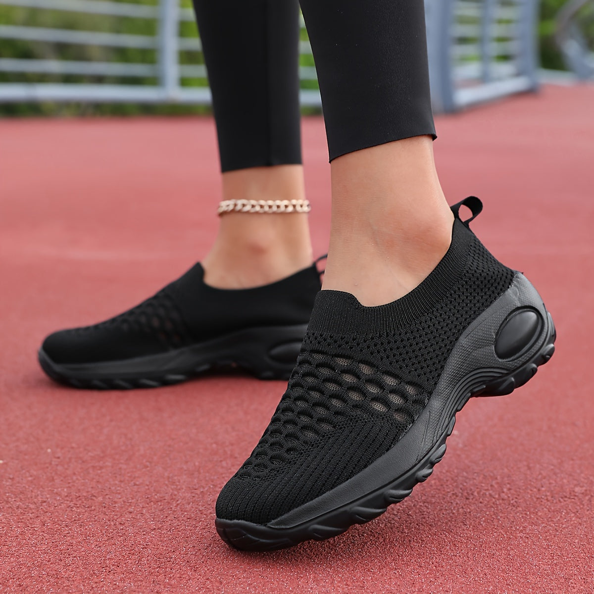 Ayollar uchun sariq slip-on sport poyabzali, yengil, nafas oladigan, to'qilgan EVA taglik