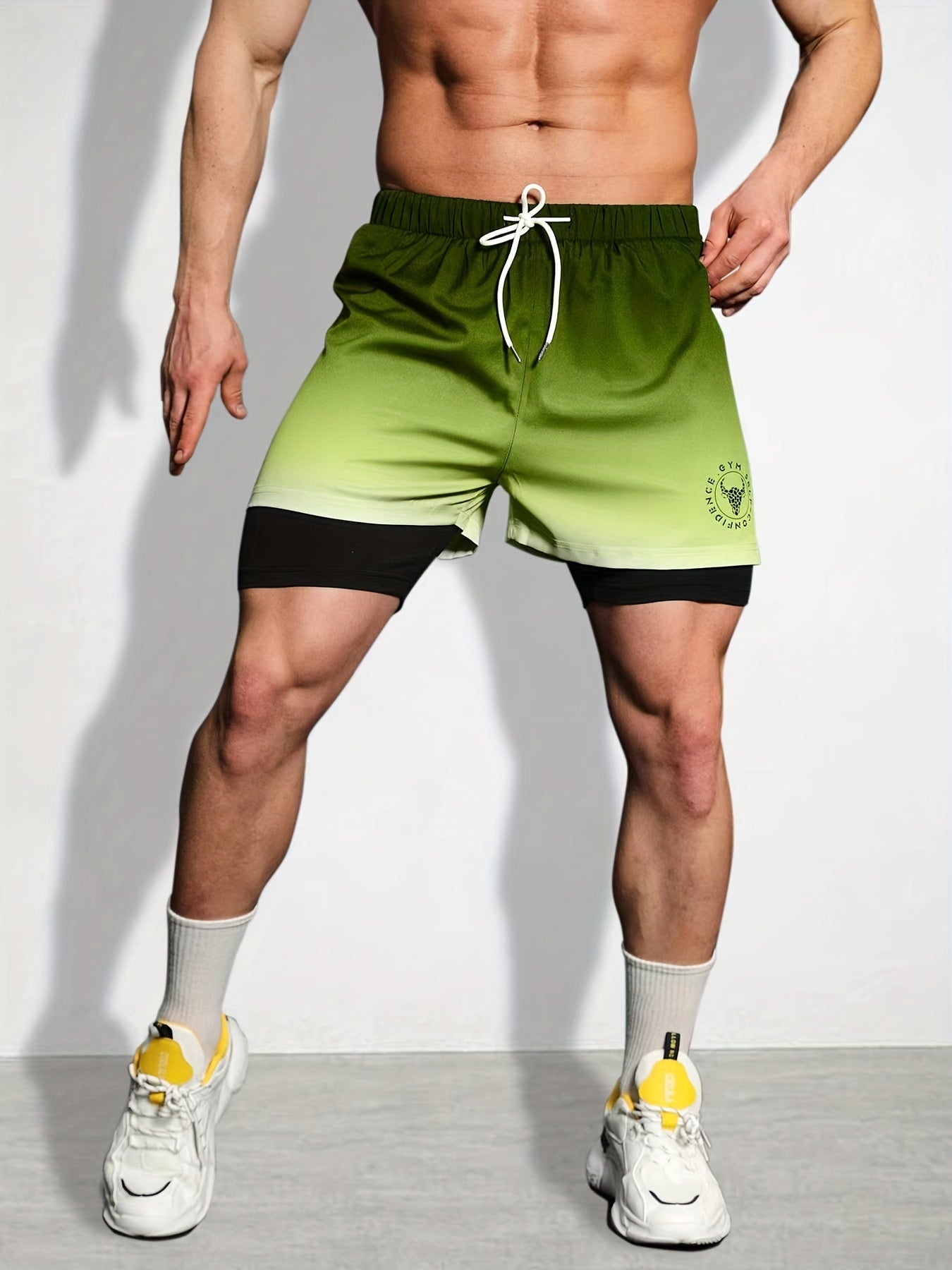 Pantalones cortos deportivos de poliéster para hombre 2 en 1 con bloques de color para entrenamiento de verano en el gimnasio