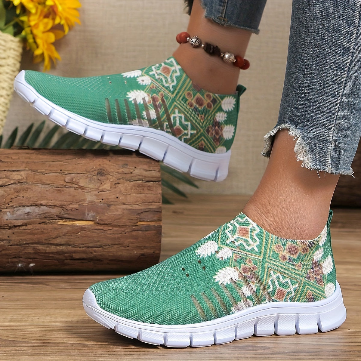 Women's Slip-On Sneakers Breathable Lightweight Low Top Walking Shoes