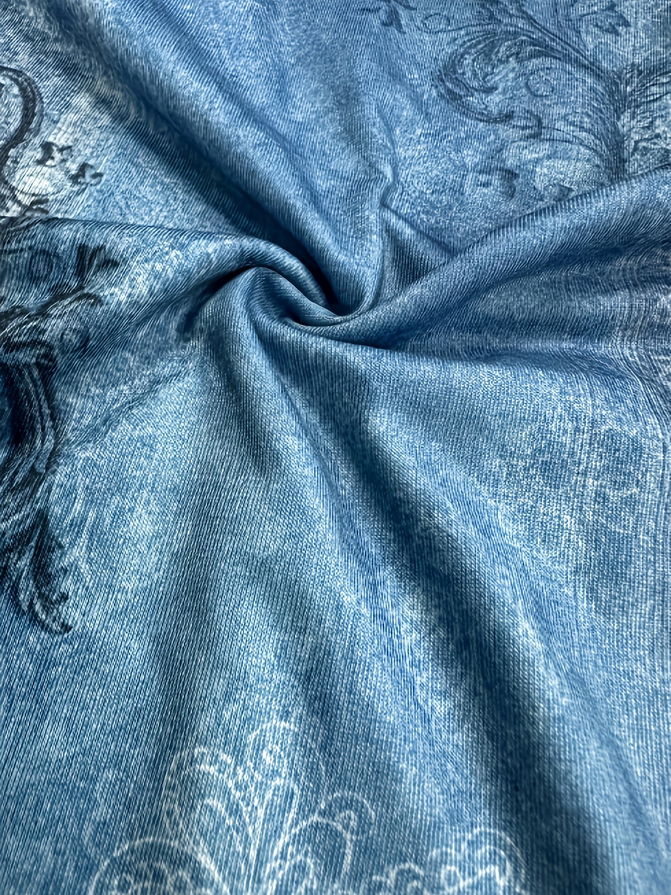 Gul naqshli ko'ylak to'plami, plus o'lchamda, polyester to'qima matodan tayyorlangan, biroz cho'ziladigan tasodifiy crew neck ko'ylak va shimlar to'plami. Ayollar uchun qulay pullover uslubidagi kiyim.