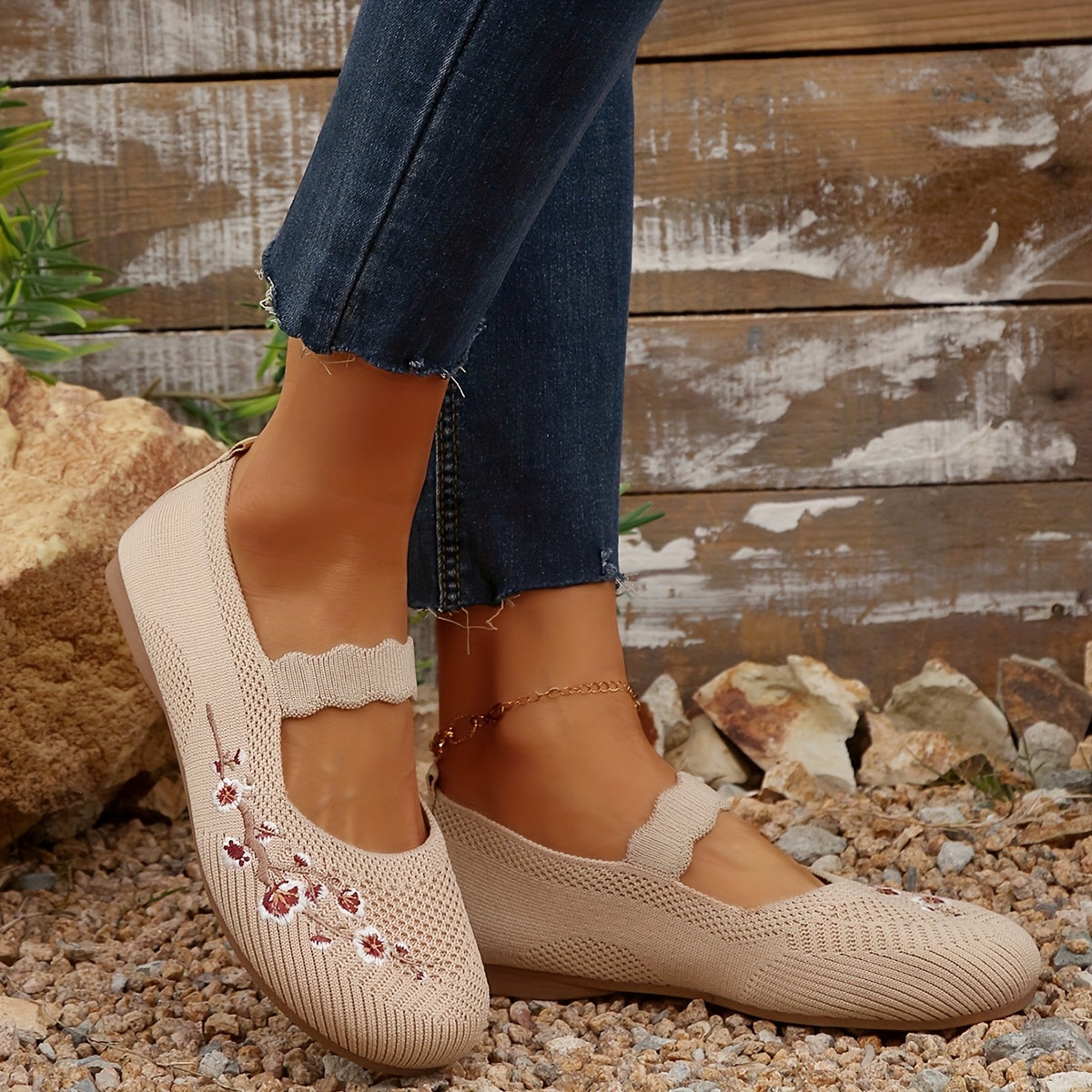 Women Floral Embroidered Slip-On Flats Breathable Fabric All-Season Black Pink White