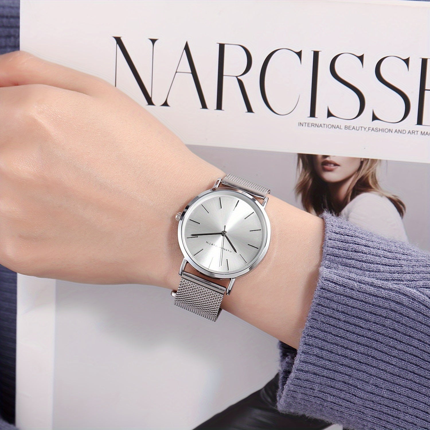 Women's Light Luxury Watch with Elegant Design and Precise Movement
