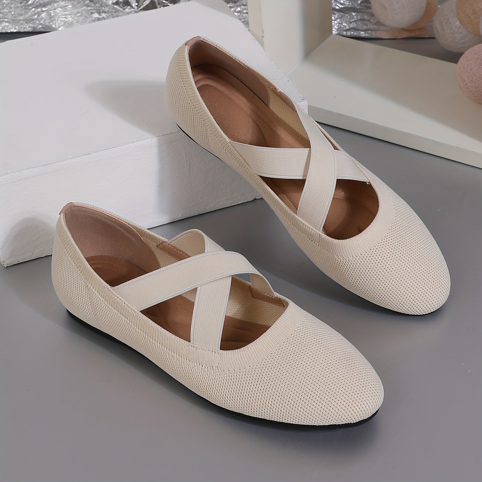 Women's Lightweight Slip-On Flats Breathable Fabric All-Season Casual Formal