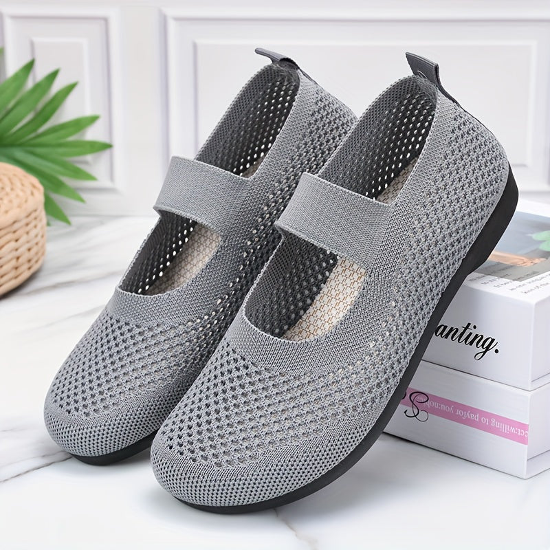 Lightweight Breathable Hollow Fabric Sneakers for Spring and Autumn Men