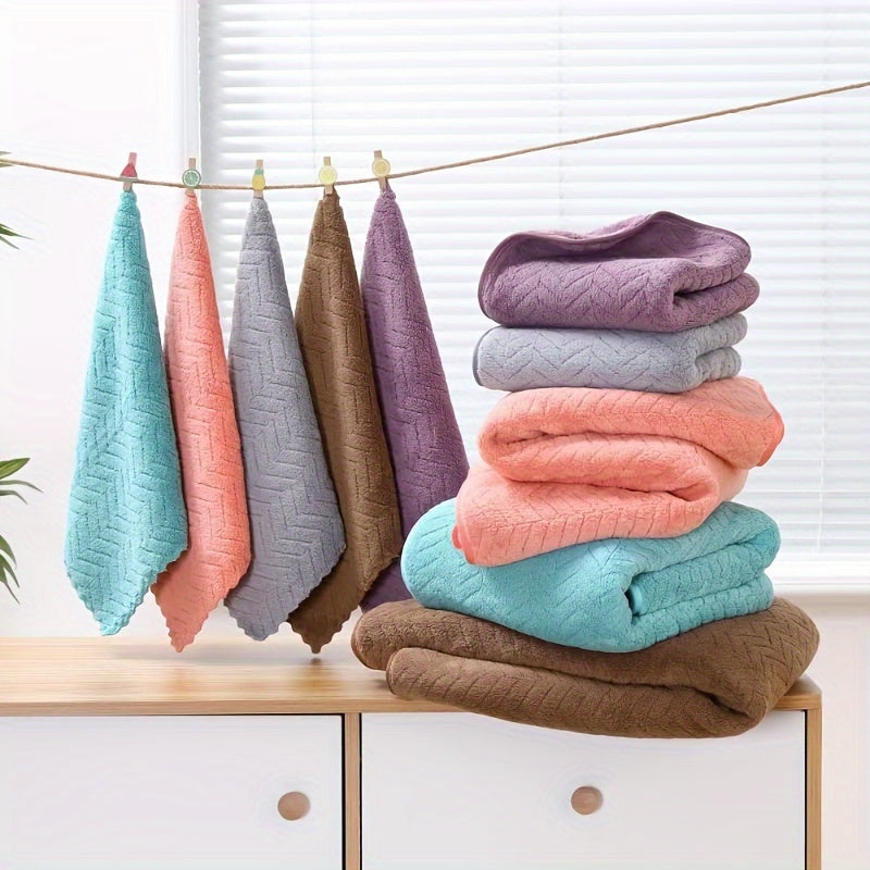 Набор полотенец из 8 предметов с зигзагообразной полоской для быстрого высыхания и впитываемости в ванной, доме, отеле и спа. Включает 2 банных полотенца, 2 полотенца для рук и 4 мочалки из полиэстера 280 г/м².