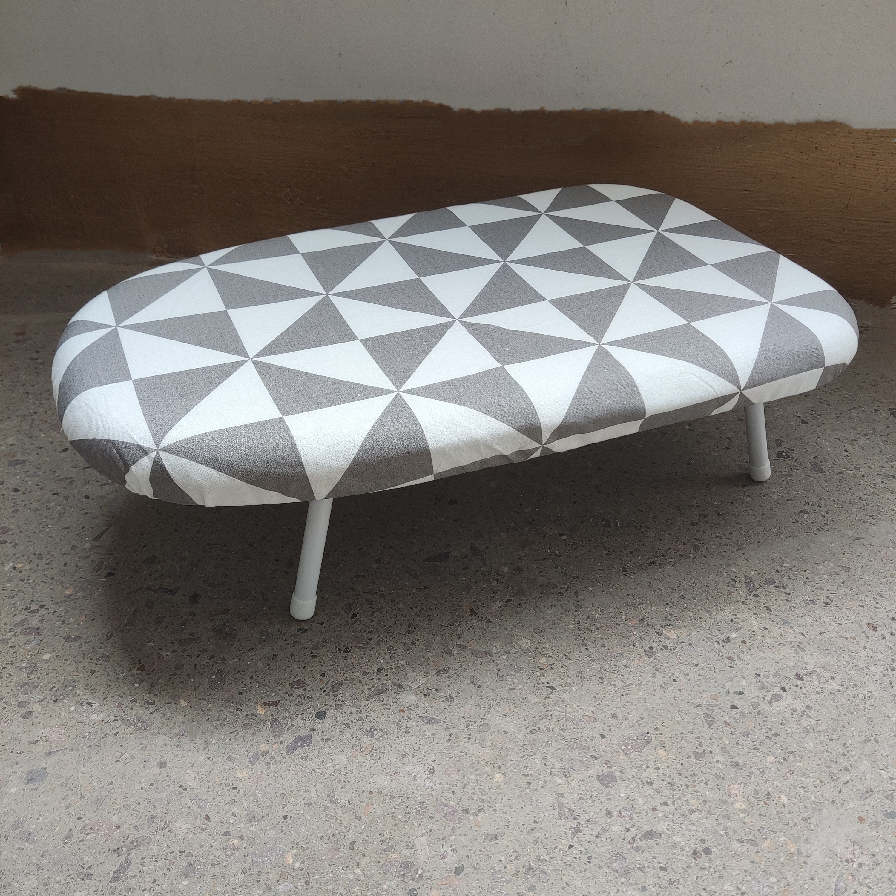 Small Plaid Pattern Tabletop Ironing Board Durable Plastic Space-Saving Compact