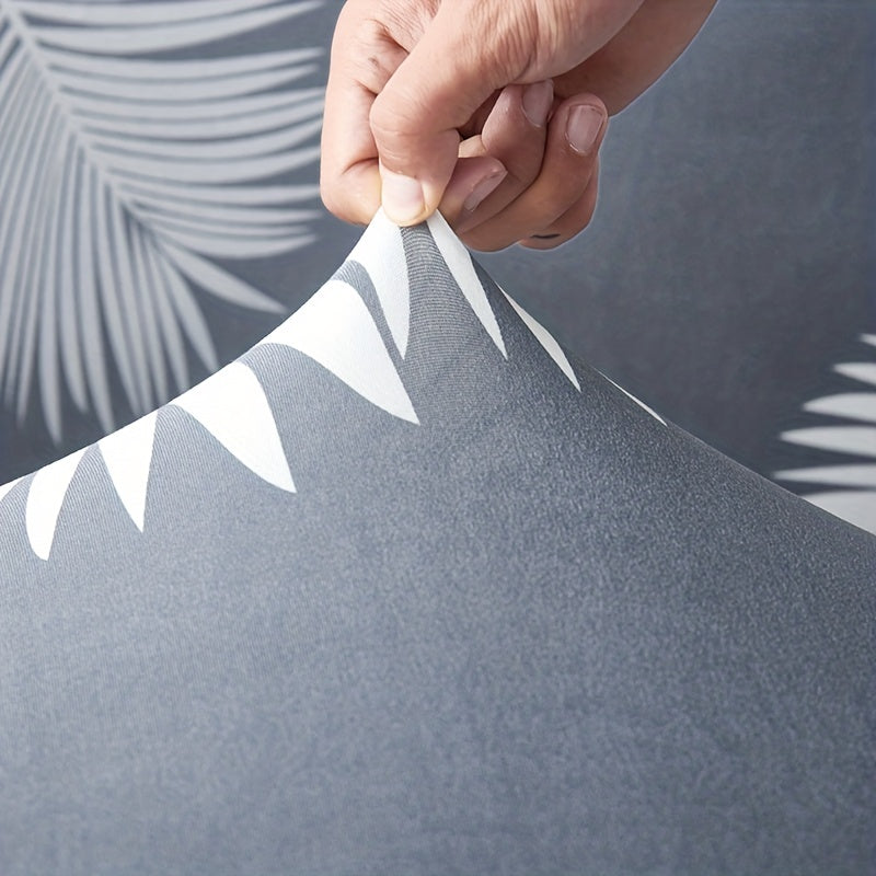 Современный чехол для дивана с эластичным закрытием, изготовленный на 95% из полиэстера и на 5% из спандекса. Машинная стирка, активная печать и качественная строчка. Подходит для кресел и секционных диванов, вес ткани 100-120 г/м².