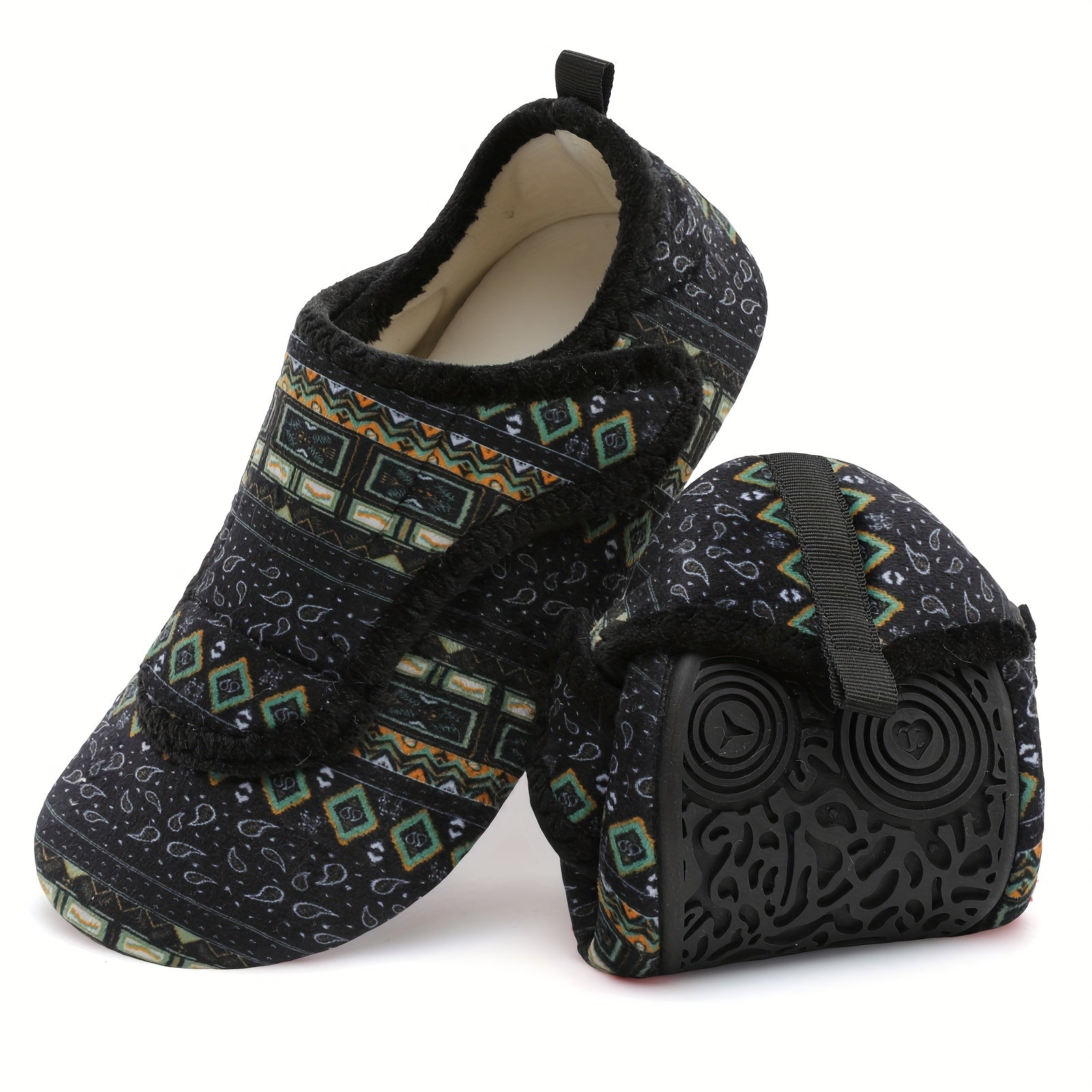 Ayollar uchun plush bej ichki shlyapki – yumshoq va qulay uy poyabzali