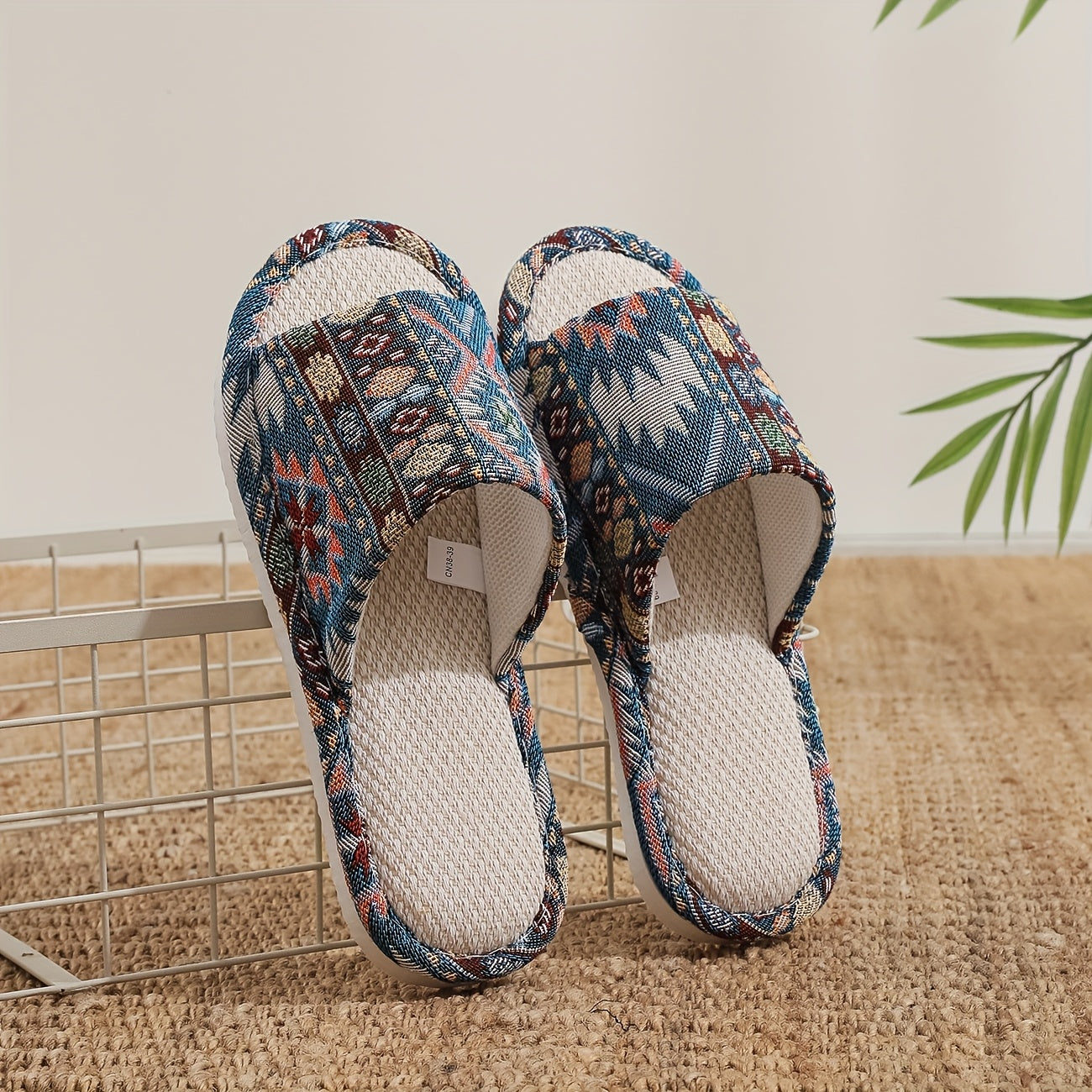 Women's Tribal Pattern Slip-On Indoor Slippers Non-Slip Soft Fabric