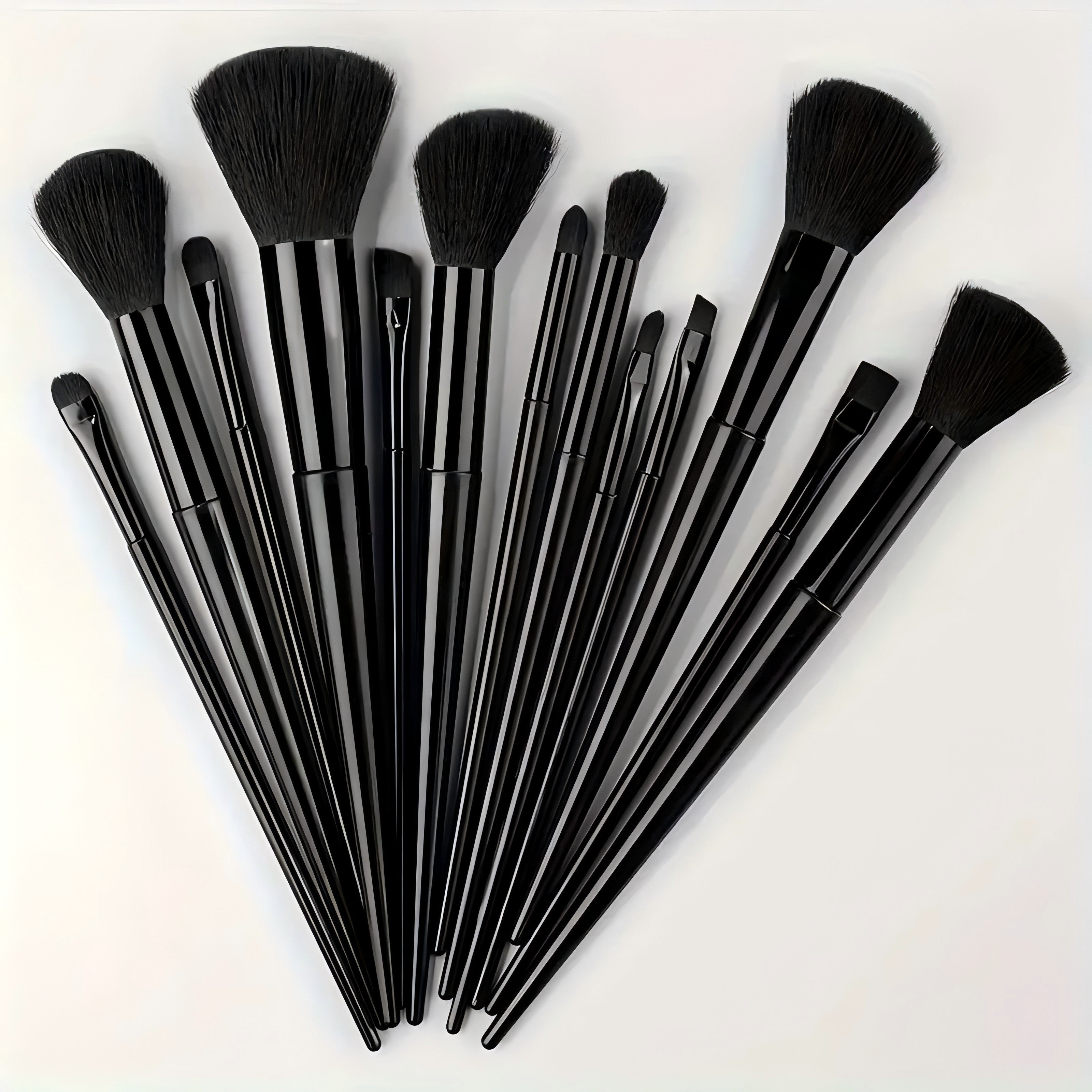 13-Piece Makeup Brush Set Nylon Synthetic Fiber Easy to Use Professional Travel-Friendly