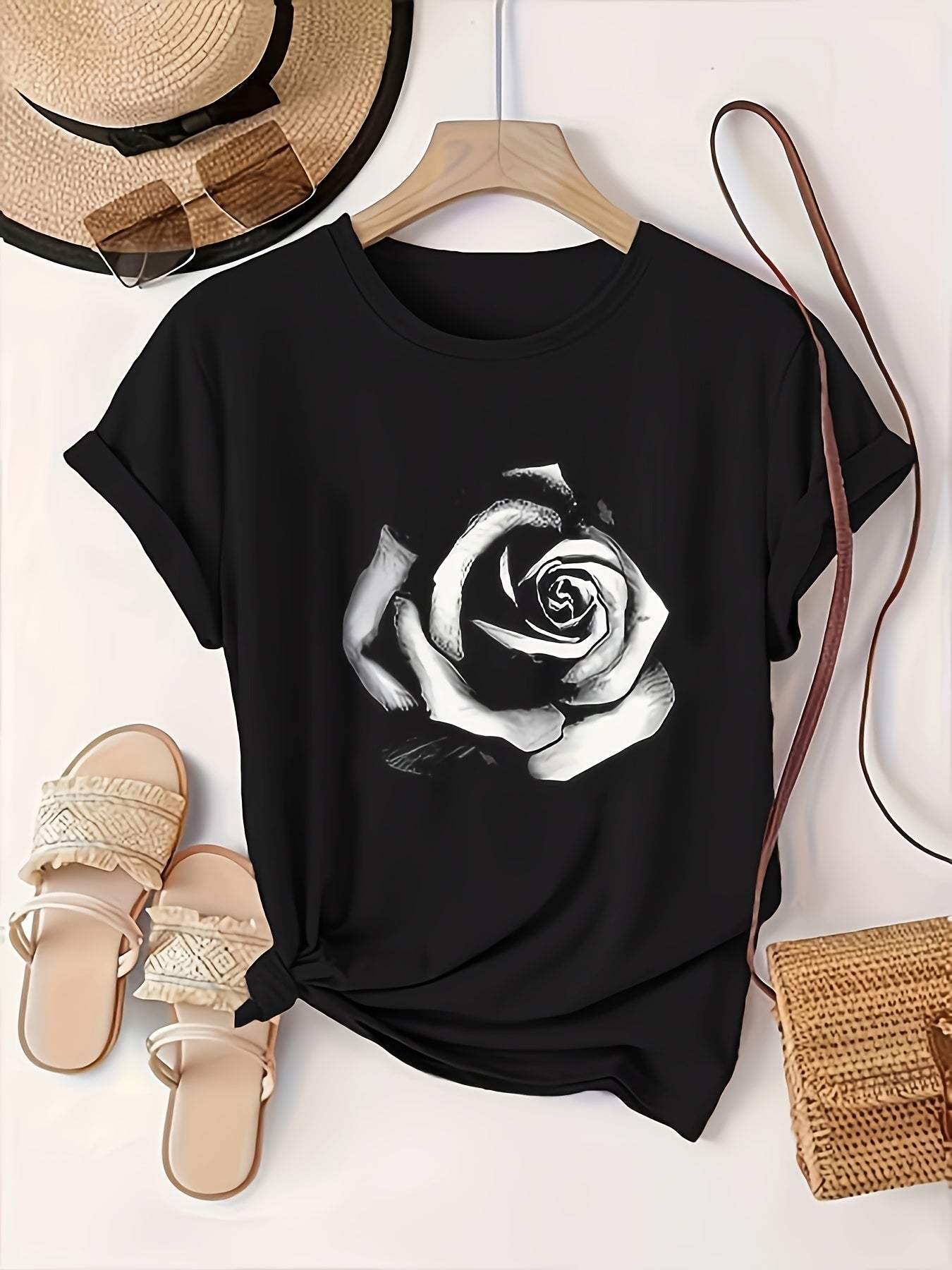 Plus Size Women's Black Floral Print T-Shirt Short Sleeve Casual Top