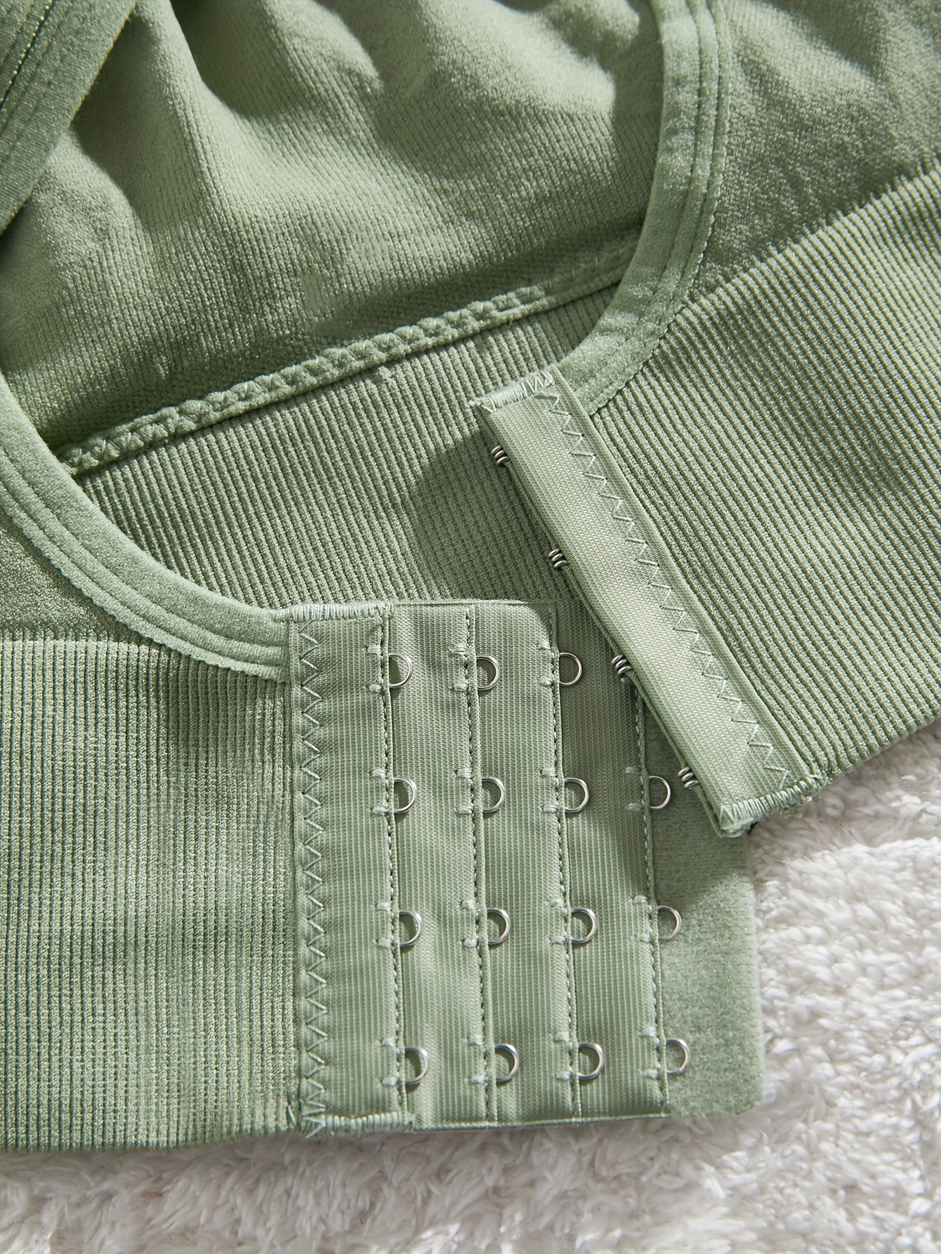 Women's Seamless Breathable Hollow Out Lingerie Bras Set