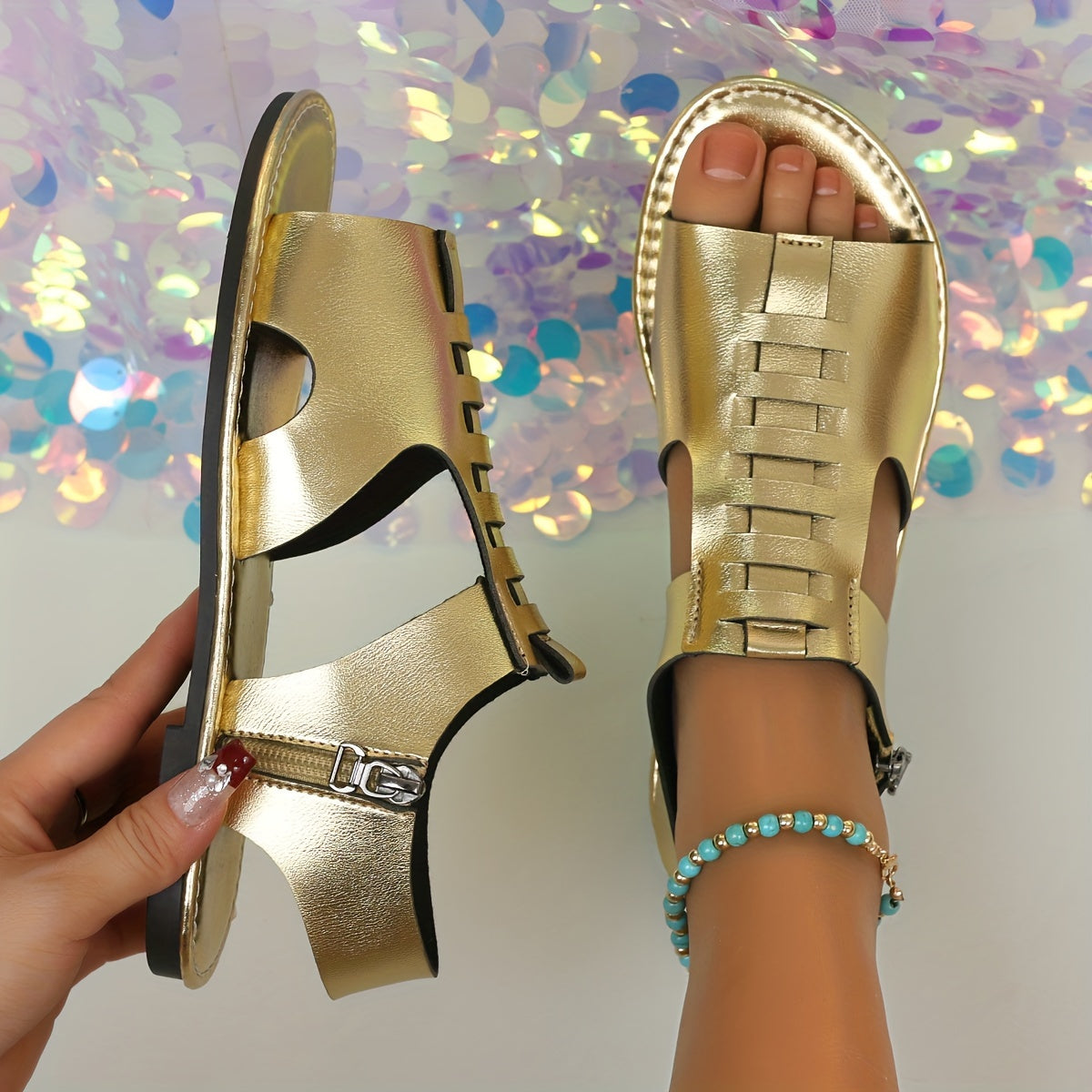 Плоские женские сандалии