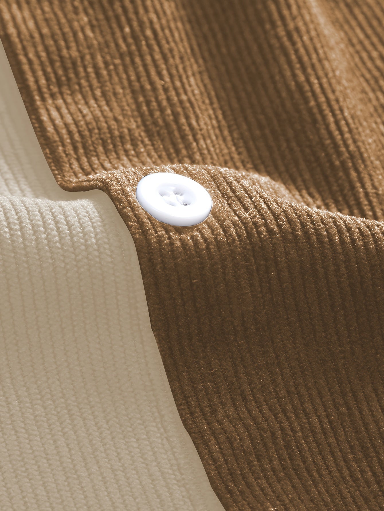 Erkaklar uchun tasodifiy rangli blokli chiziqli yengli tugmachali ko'ylak va tashqi faoliyatlar uchun tortishishli shimlar to'plami