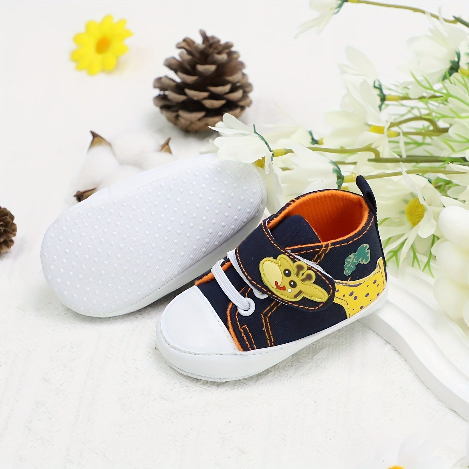 Toddler Shoes Non-Slip Canvas Giraffe Design for Casual Outdoor Wear