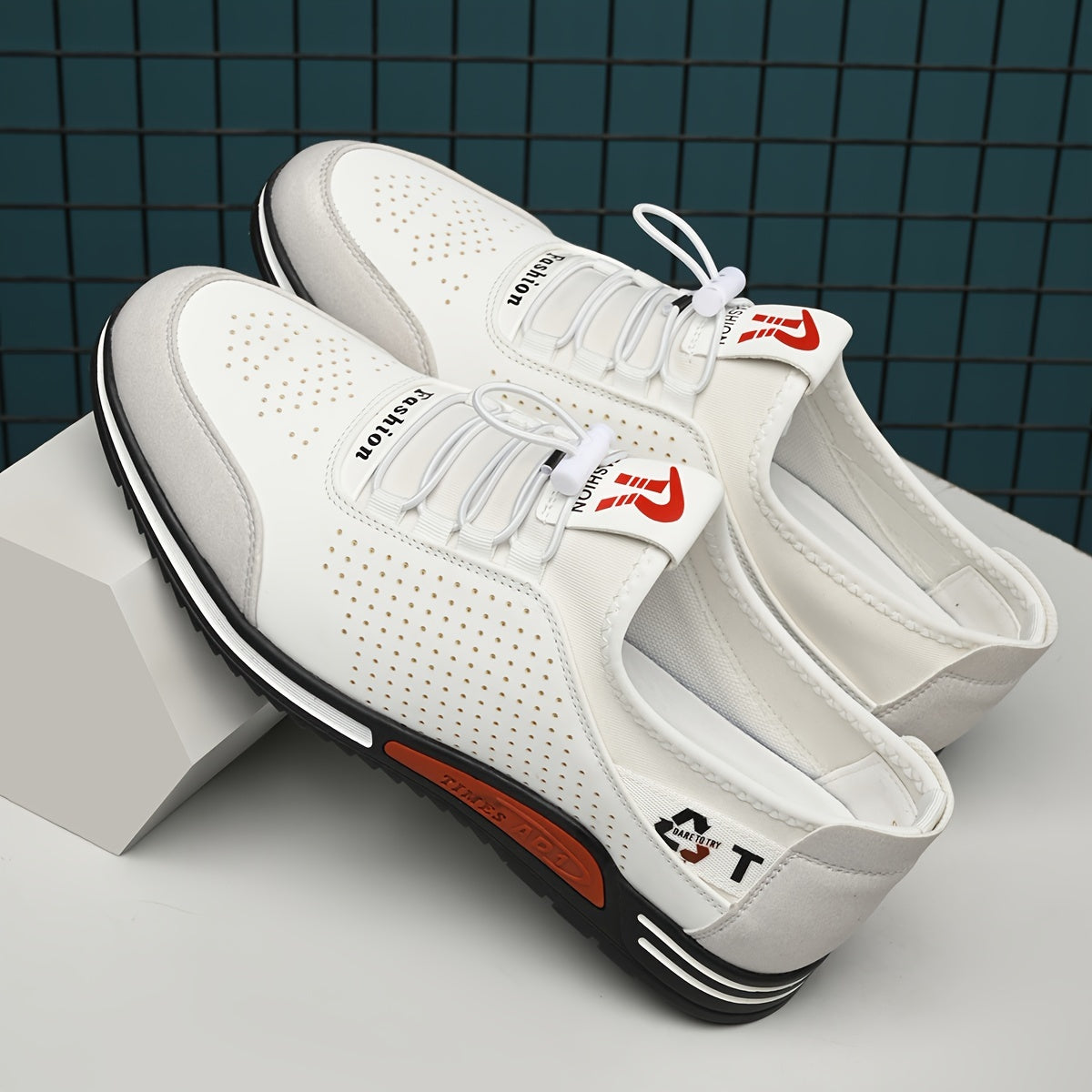 Men's Casual Sneakers Solid Color Breathable Low Top Lace-Up Round Toe All-Season