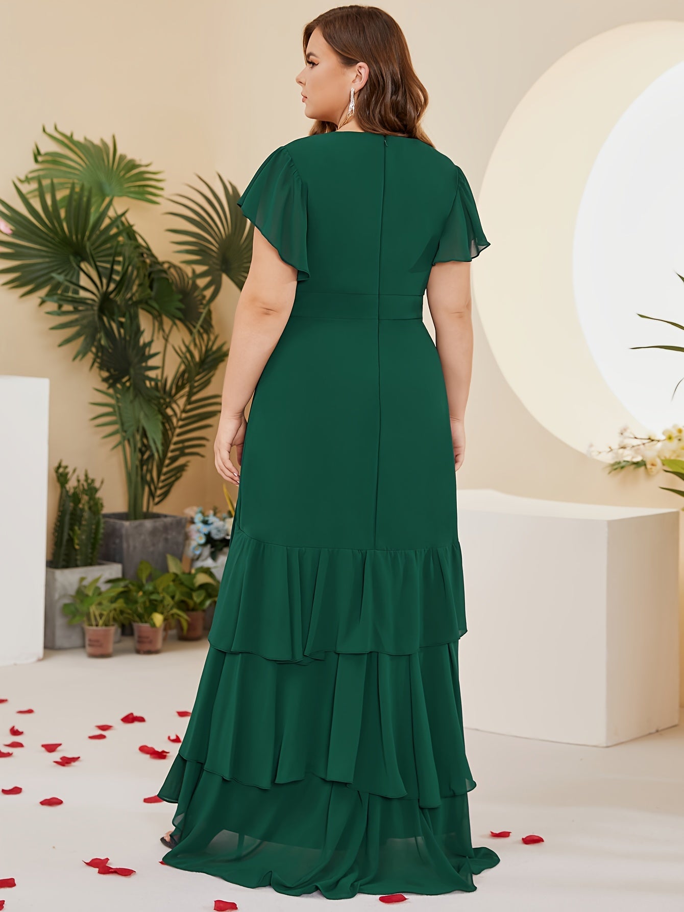 Vestido de talla grande con volante en el dobladillo, línea larga, manga flutter, para fiesta y glamour