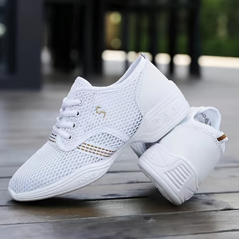 Women's Mesh Low Top Sneakers Breathable Lace-Up Casual Outdoor Sports