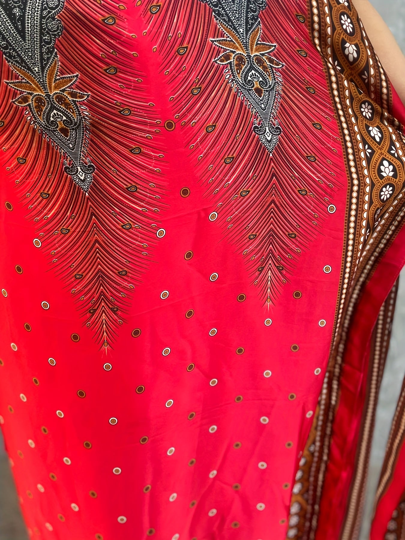 Платье макси для женщин больших размеров с геометрическим принтом, рукав-крыло и свободным кроем, красно-черное