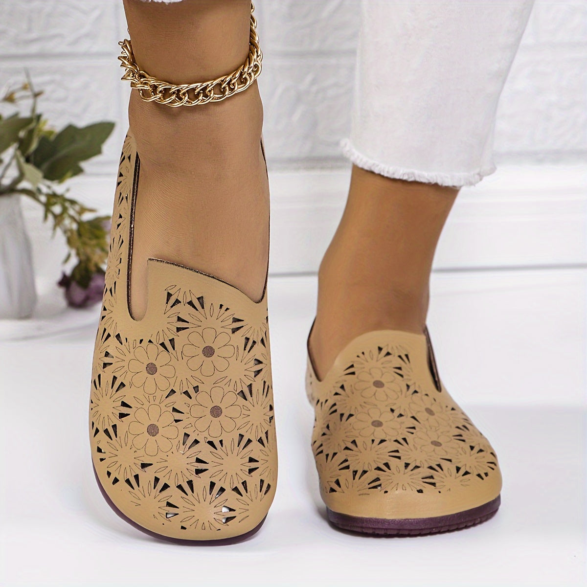 Women’s White Floral Flat Shoes With Non-Slip Rubber Sole