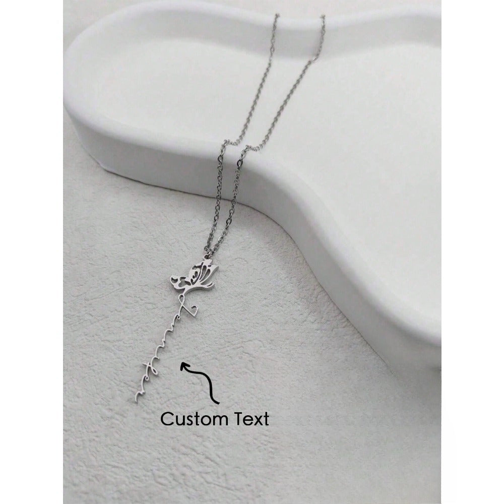 Collar de mariposa personalizado con nombre y grabado para mujer