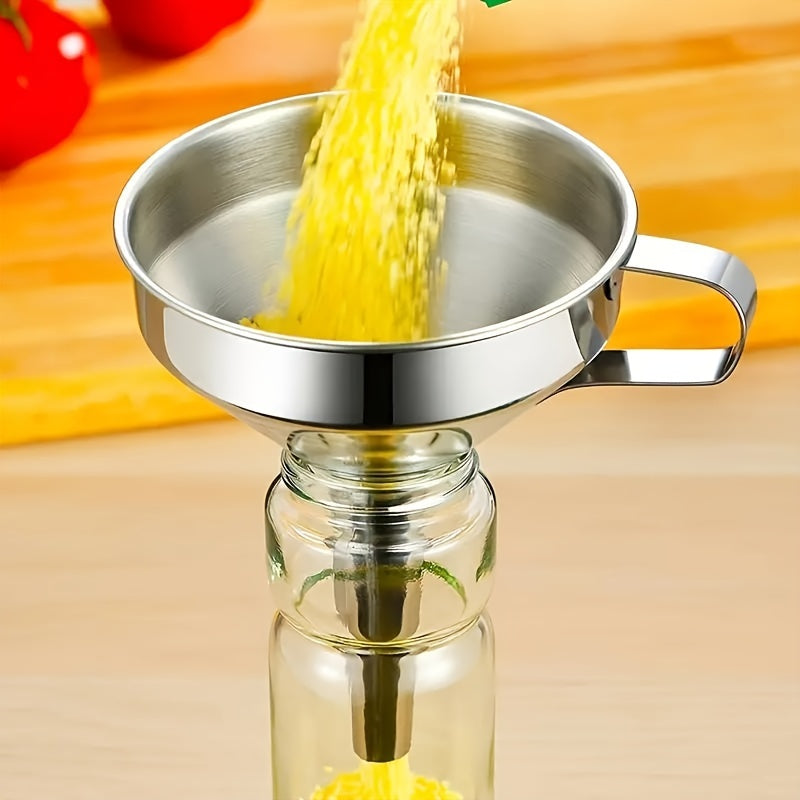 Kichkina foydalanish uchun katta diametrli zanglamas po'latdan yasalgan funnel, oson moy oqishi uchun filtr ekran va qoshiq bilan.