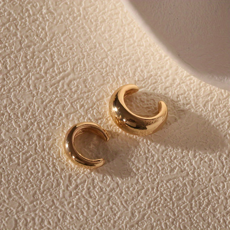 Women's Alloy Asymmetric C-Shaped Clip-On Earrings, Punk Style, Daily Wear