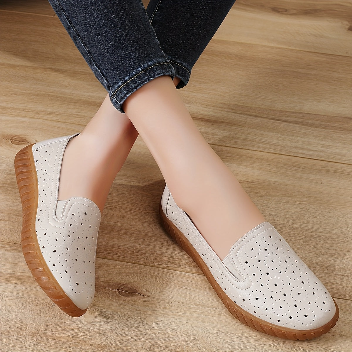 Women's Slip-On Ballet Flats Synthetic Round-Toe Shoes Black Dots Casual Comfort