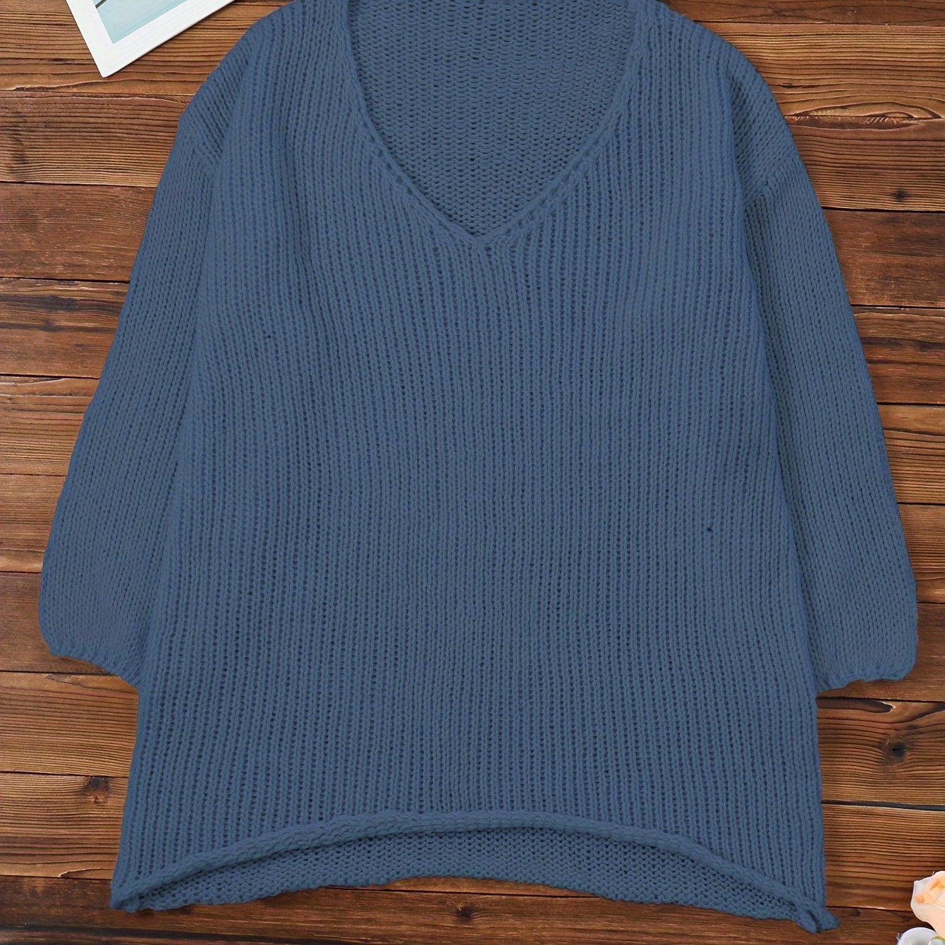 Women's Plus Size Casual V-Neck Oversized Sweater in Solid Color