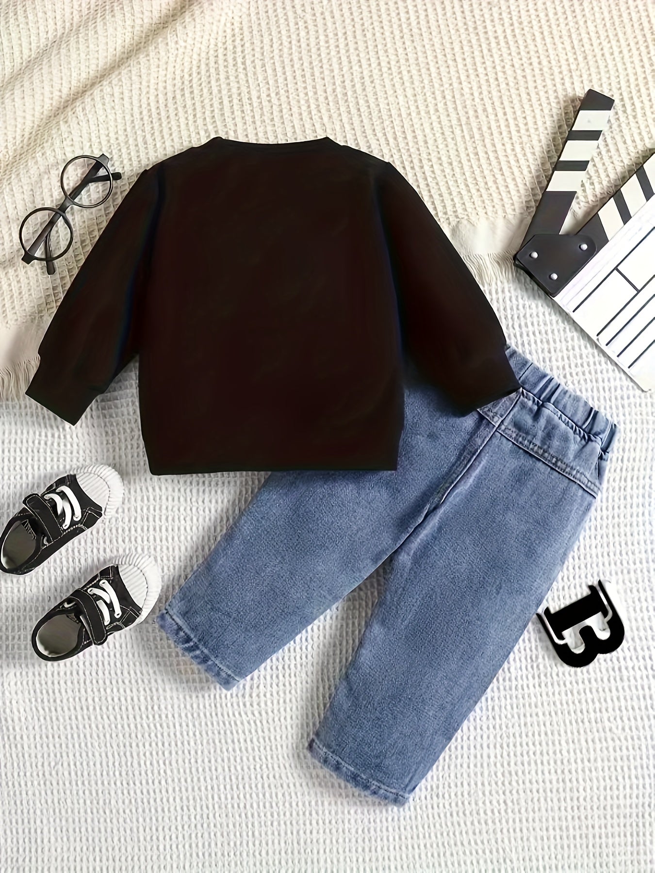 Boys' Fall Winter Casual Sweatshirt and Jeans Set with Letter Print and Stretch Fabric