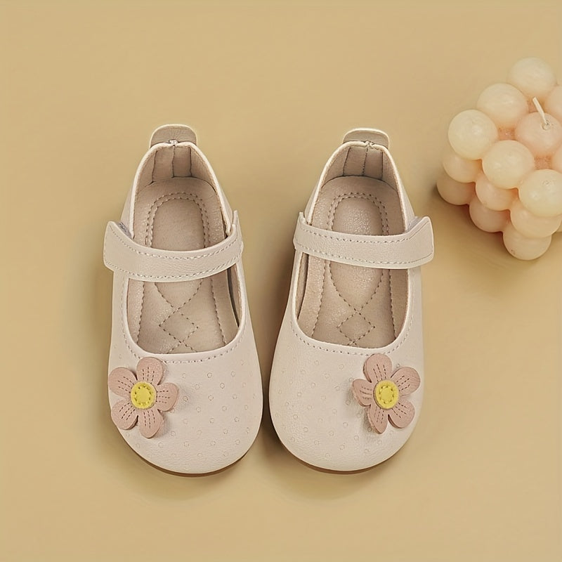 Qizlar va bolalar uchun yangi nafas oladigan tasodifiy kiyimlar.